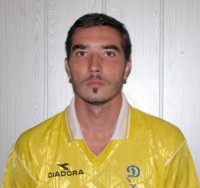 ����� ����